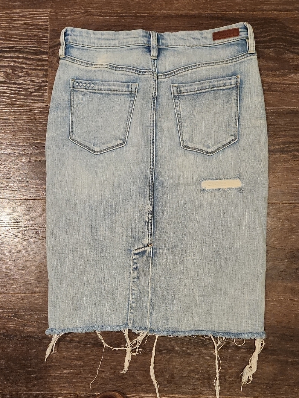 ❤️ BLANK NYC STRETCH DENIM PENCIL SKIRT, RAW STEP HEM, DISTRESSED, 4 (27) - Picture 5 of 5